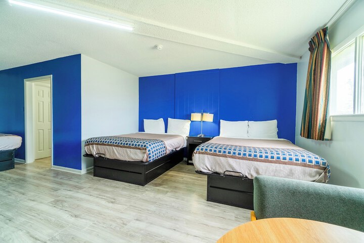 Room 41 of 76