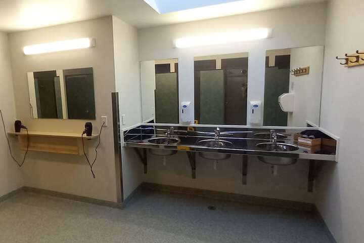 Room 140 of 170