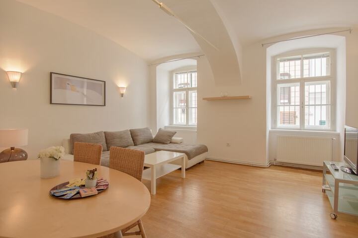 Room 15 of 22