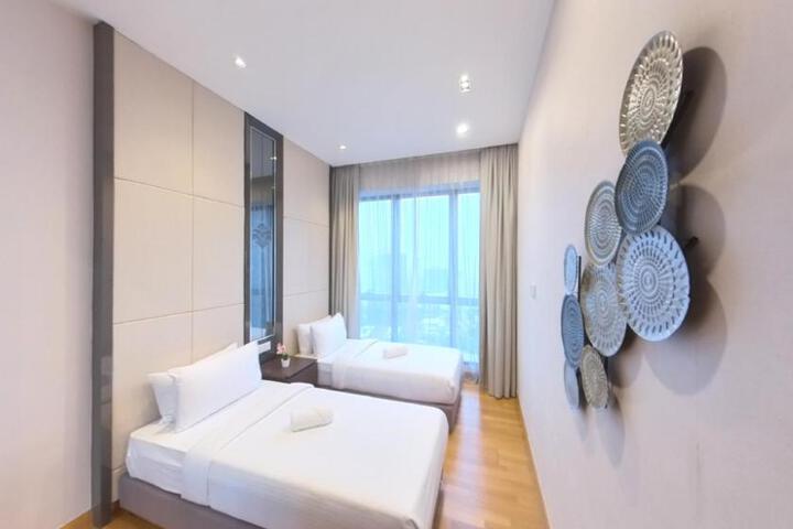 Exterior of Crystal Suite at Dorsett Infinity Pool KL