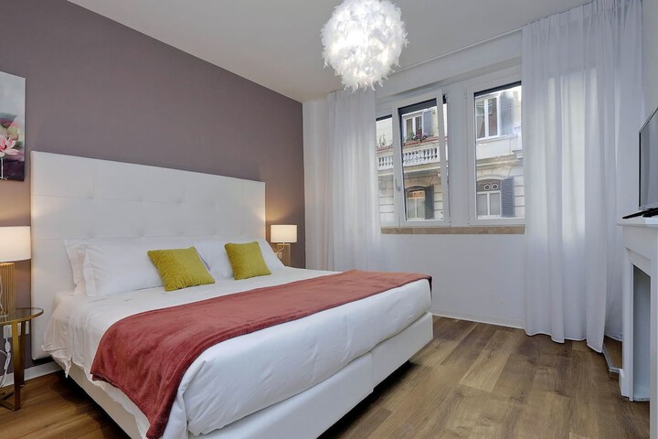 Room 18 of 195