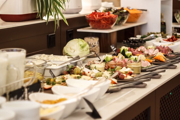 Dining 40 of 59