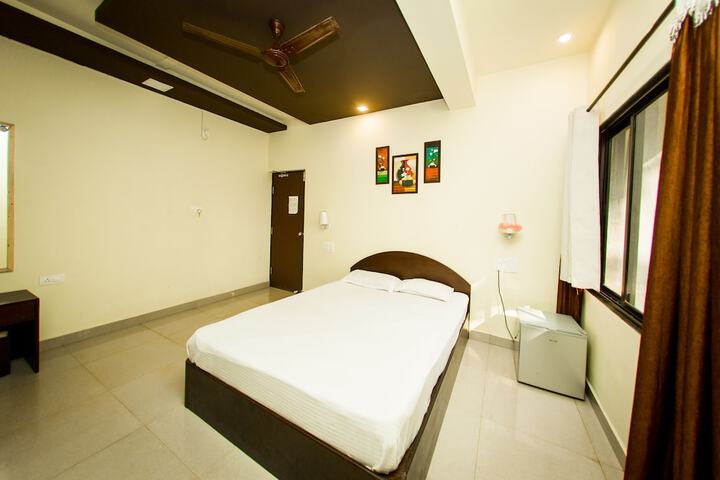 Room 47 of 144
