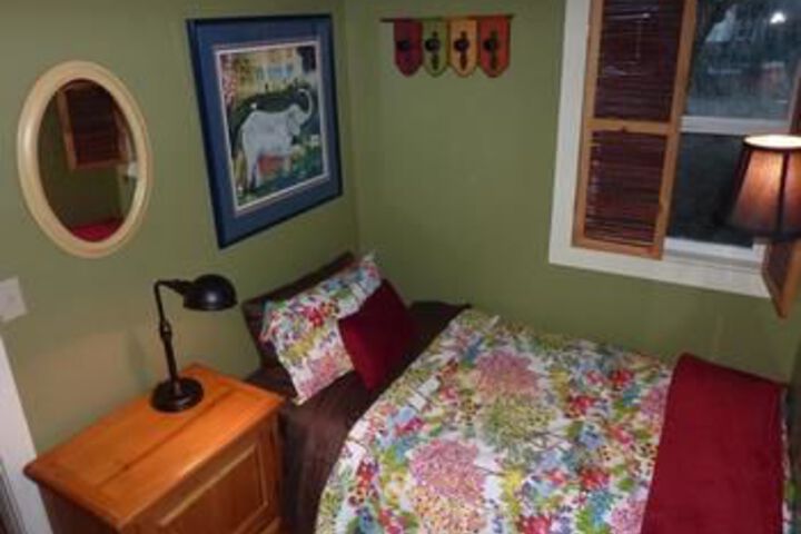 Room 16 of 37