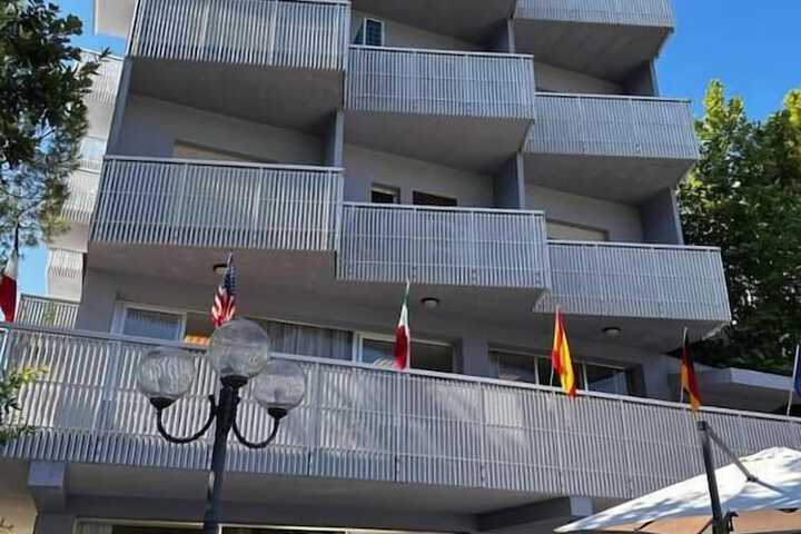 Hotel 27 of 27