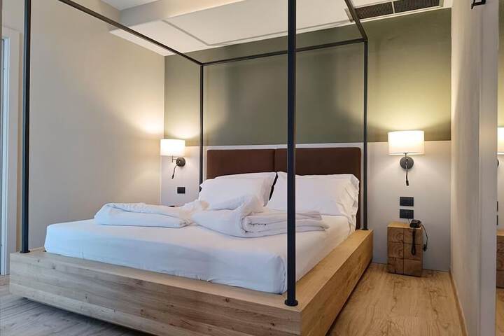 Room 27 of 59