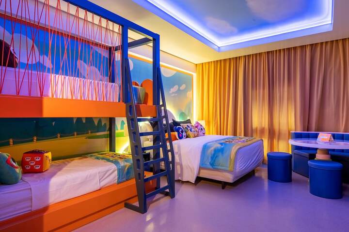 Room 3 of 75
