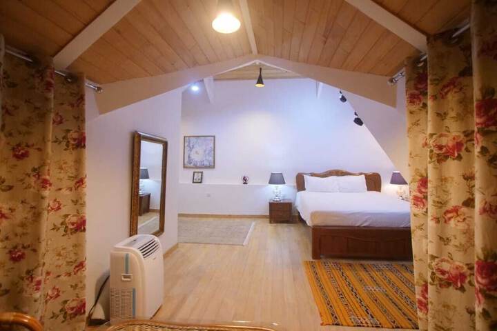 chez Drocella Eglantine Lodge Hotel