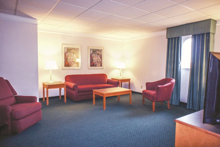 1 King Bed (12 of 13)
