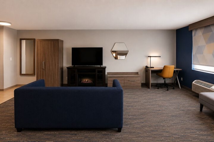Room 53 of 102
