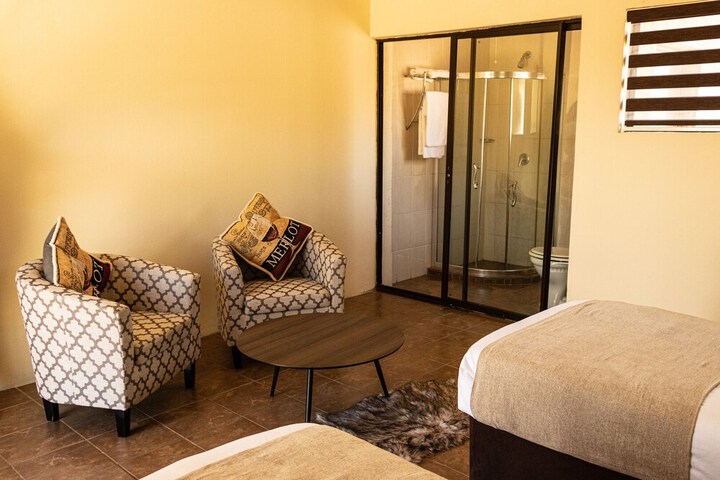 Room 4 of 27