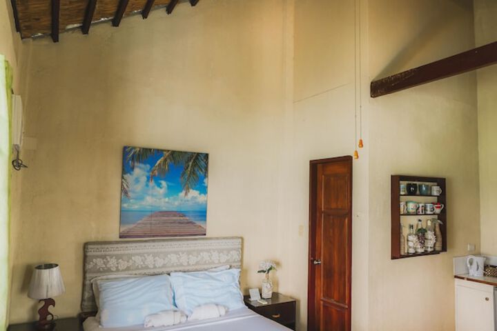 Room 5 of 80