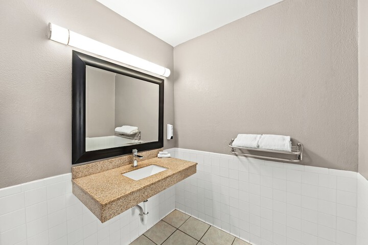 Bathroom amenities