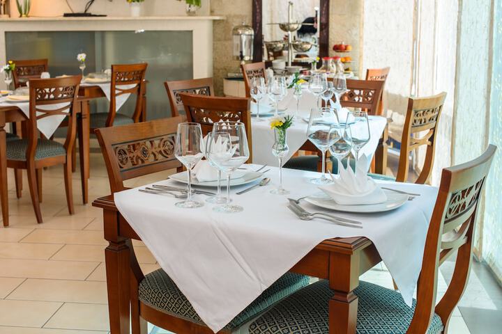 Dining 90 of 132