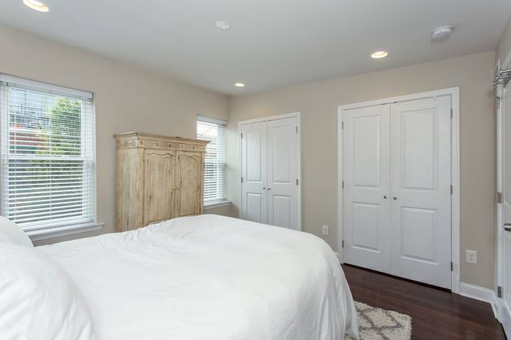 Room 9 of 22