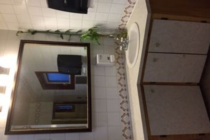 Room 4 of 22