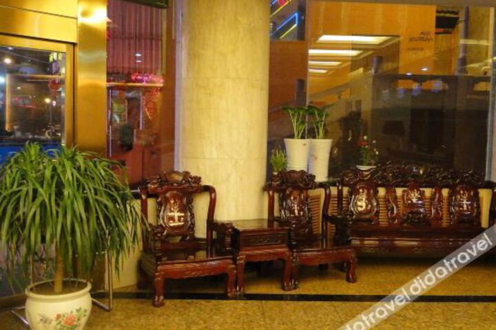 Hotel Interior 9 of 14