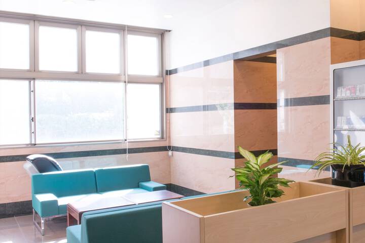 Guest Lobby