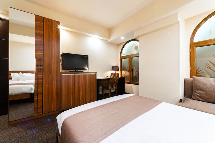 Room 6 of 41