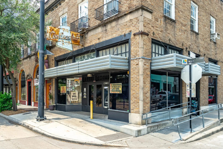 Exterior of Mid Main Lofts 5225 Stunning Spacious 1BR Loft Midtown