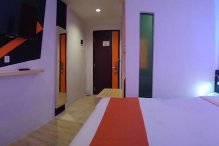 Room 16 of 22