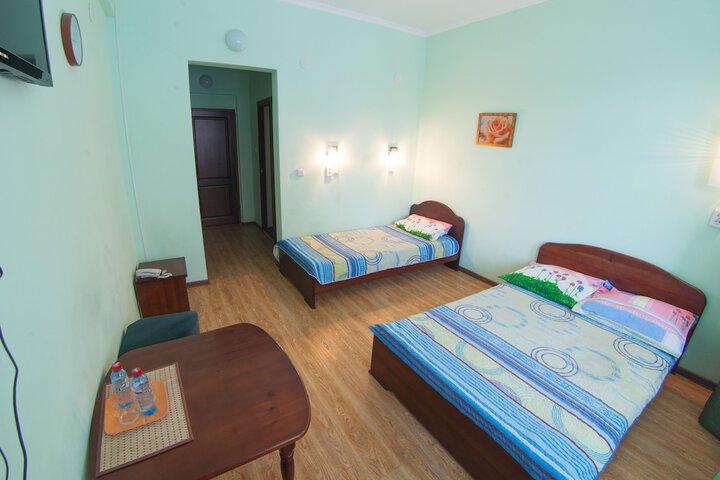 Room 6 of 44