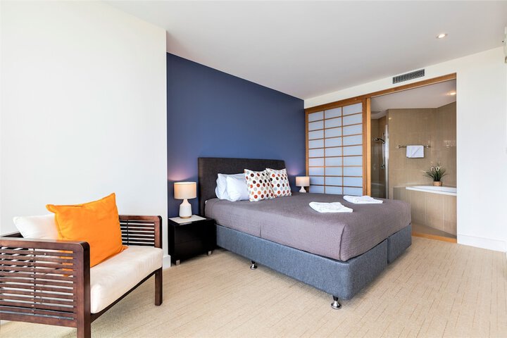 Room 14 of 319