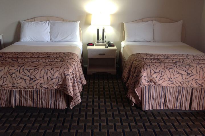 Room 4 of 18