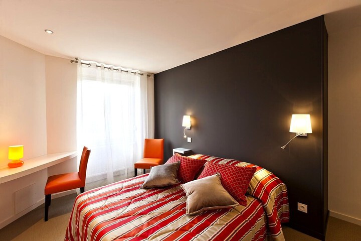 Room 3 of 61