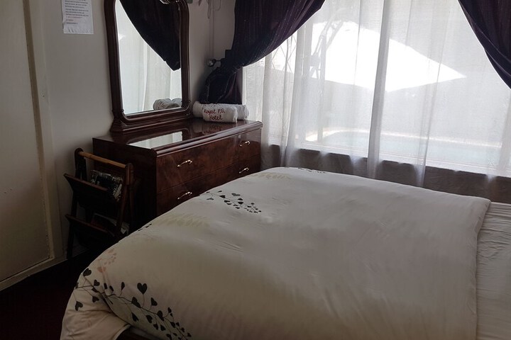 Room 20 of 158