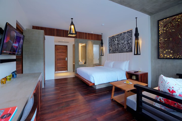 Room 28 of 169