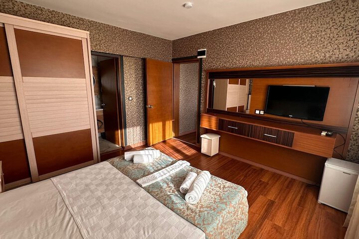 Room 11 of 53