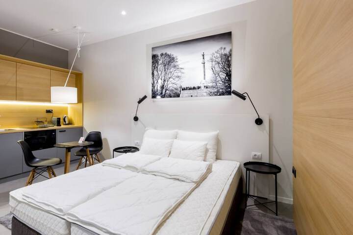 Room 9 of 45