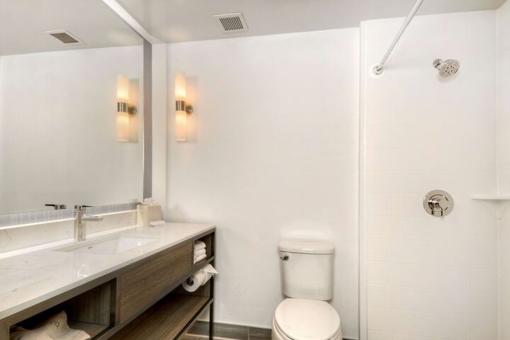 Bathroom shower