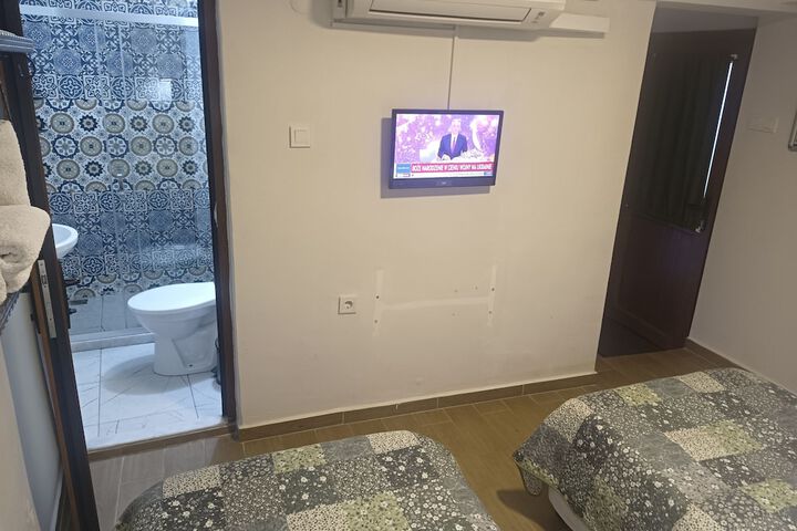 Room 30 of 125