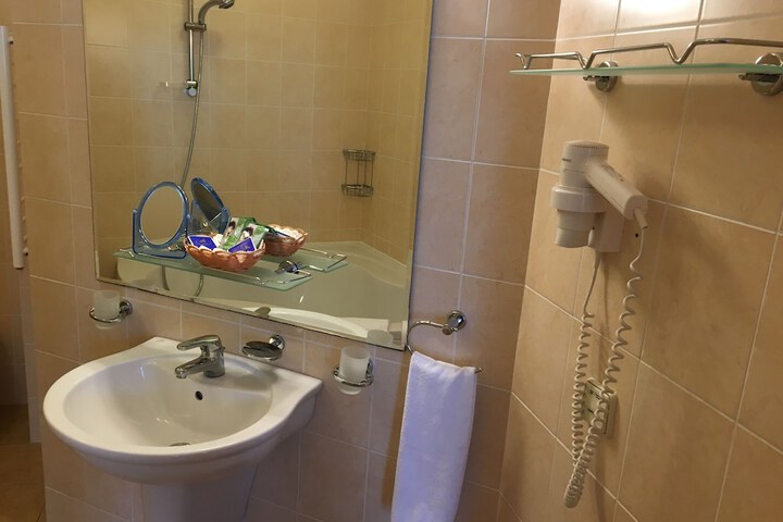 Room 55 of 105