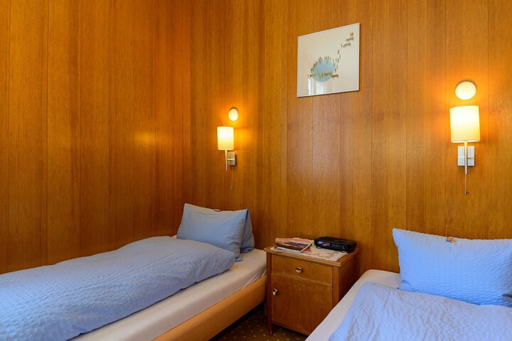 Room 68 of 120