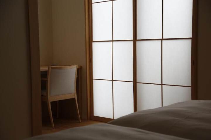 Room 6 of 47