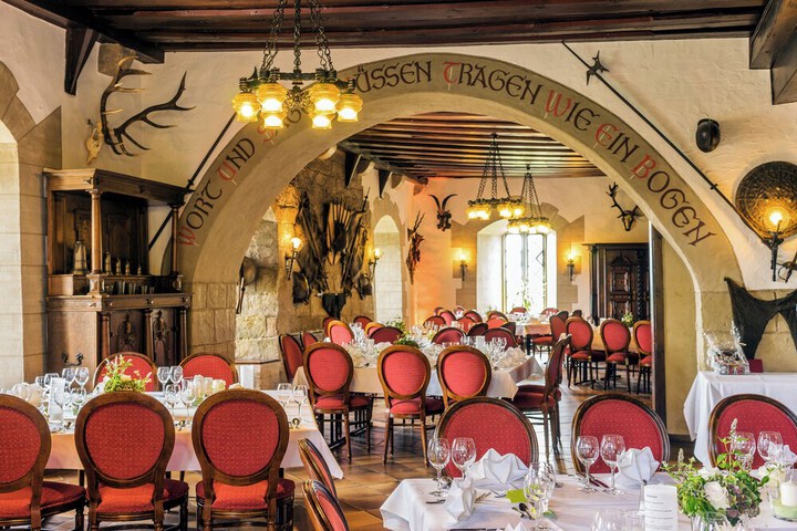 Ballroom/Hall 132 of 146