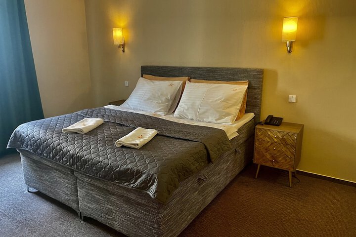 Room 5 of 38