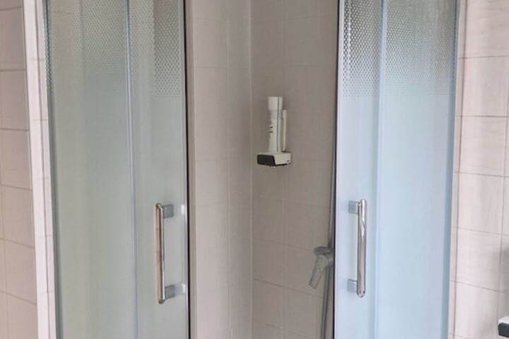 Room 43 of 63