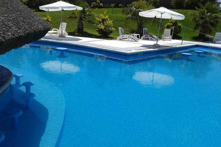 Pool 11 of 20