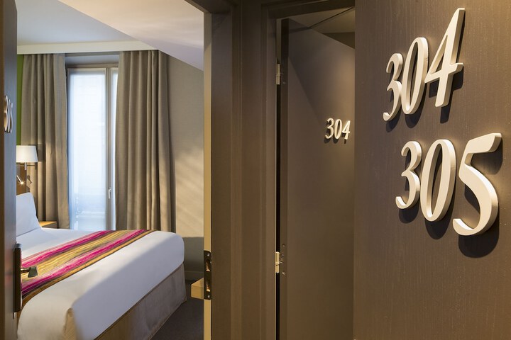 Room 25 of 61