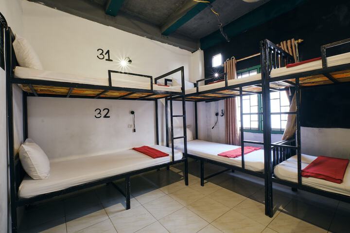 Room 31 of 155