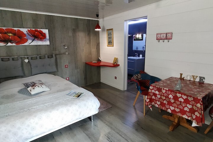 Room 15 of 64
