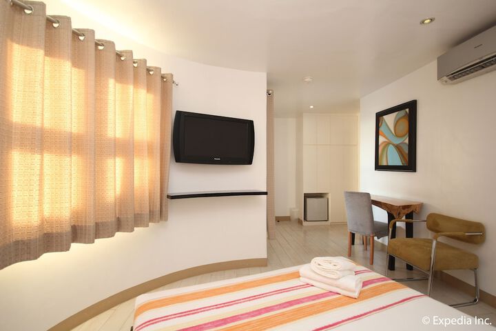 Room 9 of 29