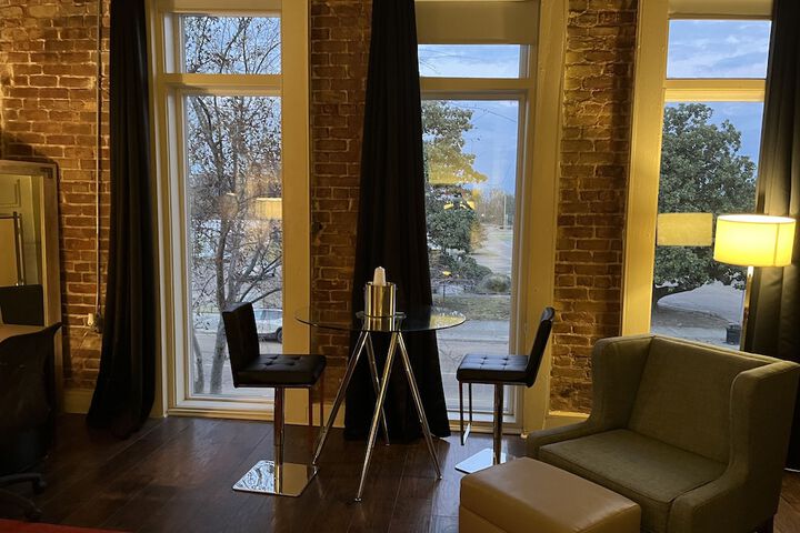 Room 10 of 20