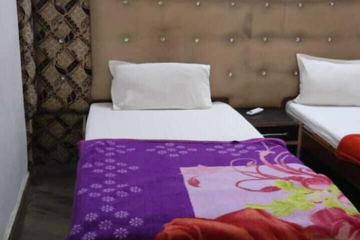 Room 7 of 15