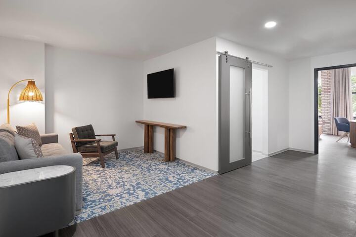 Room 11 of 55