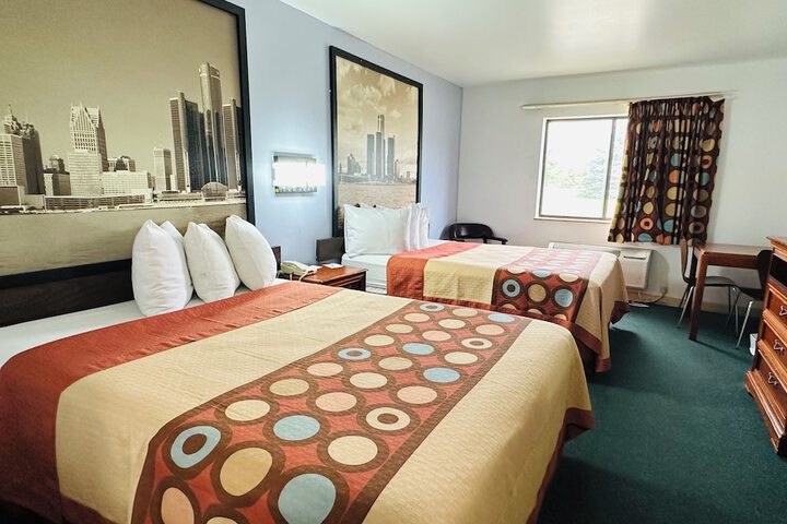 1 Queen Bed Accessible Room (6 of 13)
